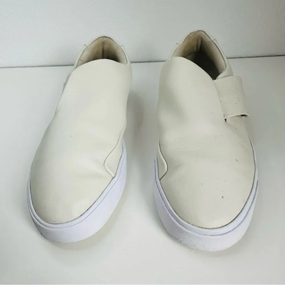 Nike Ivory Leather Slip On Sneakers Women Size 7.5‎ Flaw